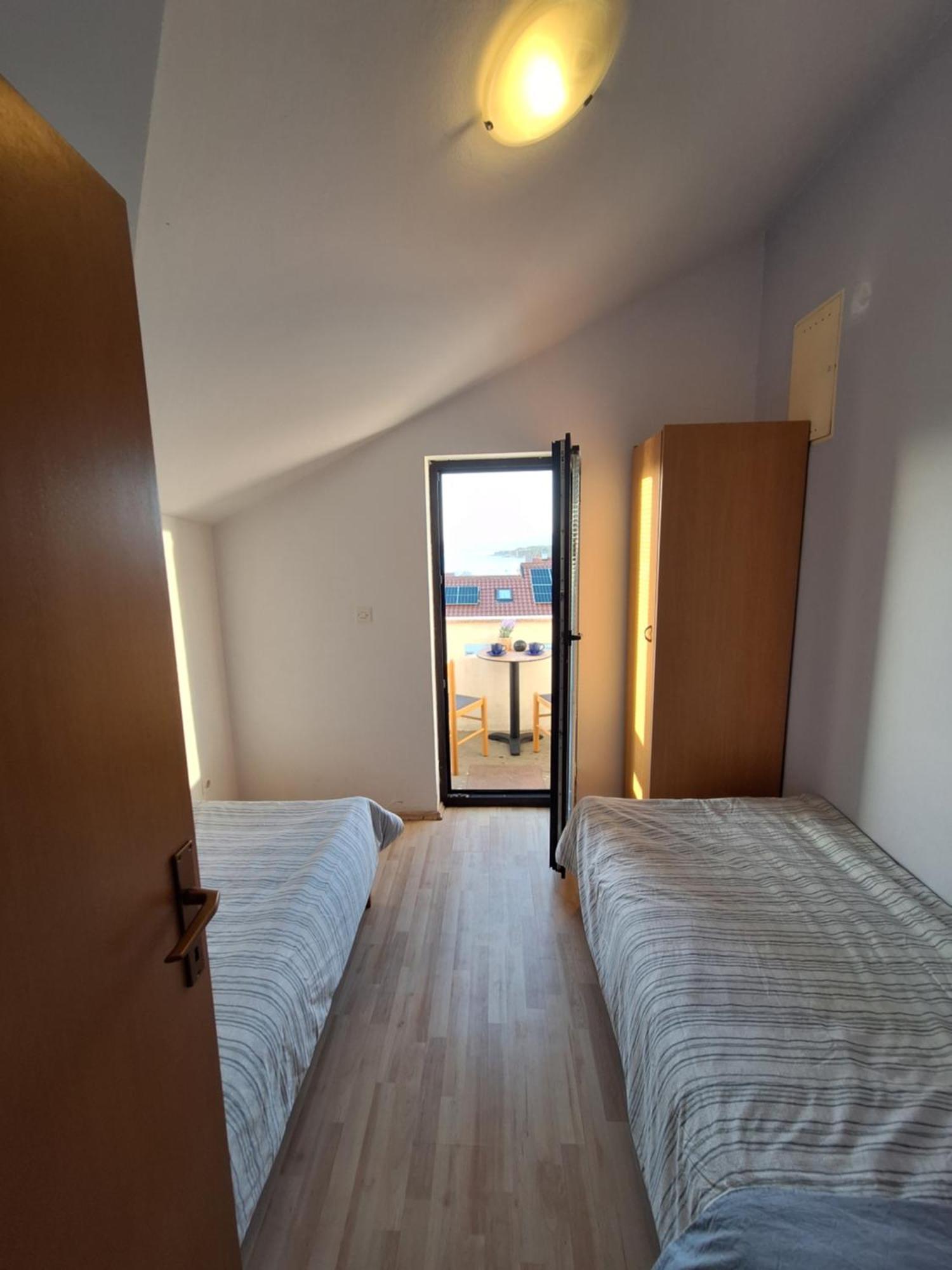 Apartmani Vukovic Punat Esterno foto